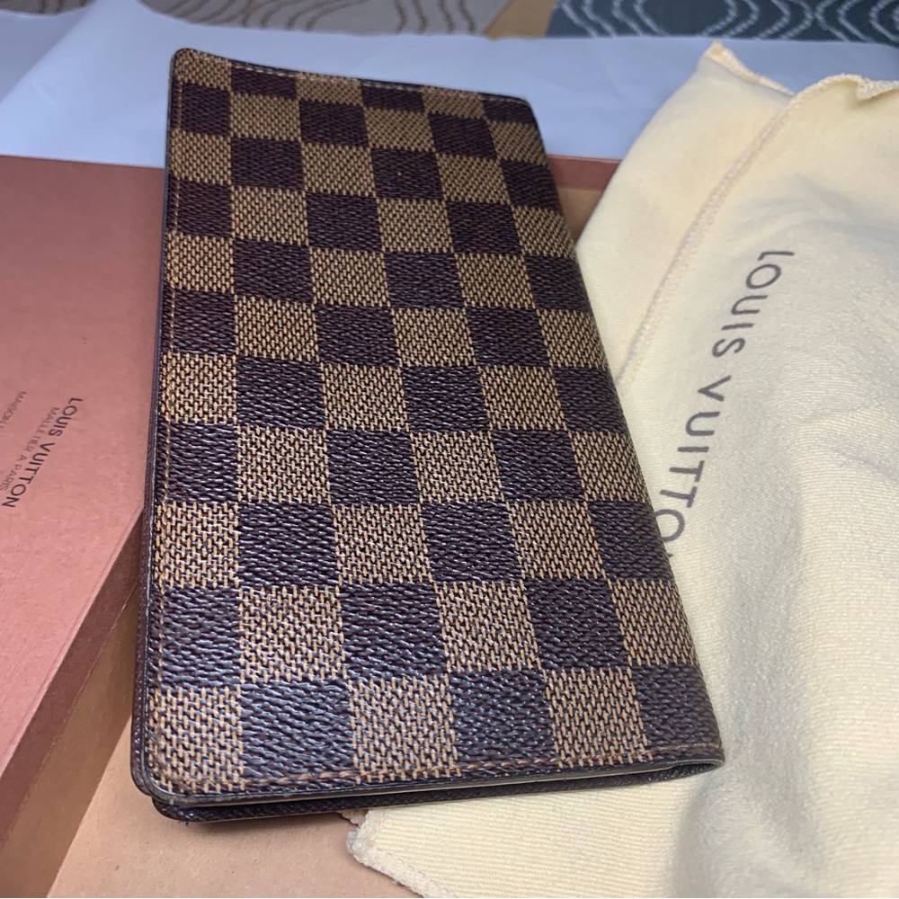 With Certificate of Authenticity Pre Owned Louis Vuitton Card Holder